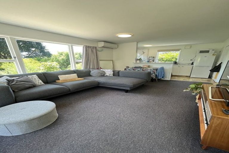 Photo of property in 2 Taupo Crescent, Plimmerton, Porirua, 5026