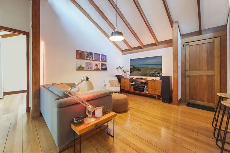 Photo of property in 2/26 Arcadia Crescent, Bayview, Auckland, 0629