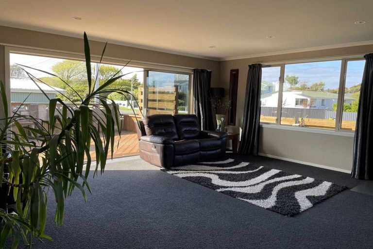 Photo of property in 36 John Street, Otatara, Invercargill, 9879