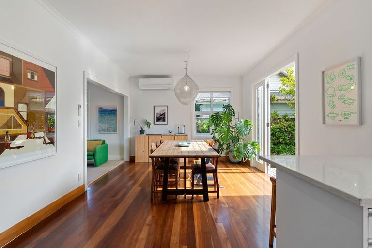 Photo of property in 109 Freyberg Street, Lyall Bay, Wellington, 6022