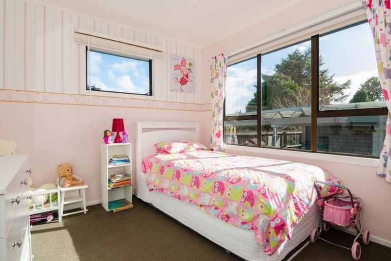 Photo of property in 51 Pinedale Place, Henderson, Auckland, 0610