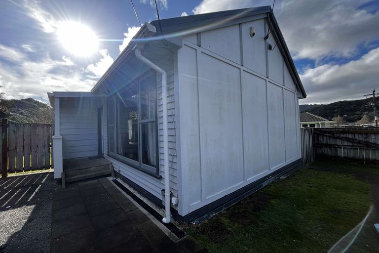 Photo of property in 4-6 Speedy Street, Stokes Valley, Lower Hutt, 5019