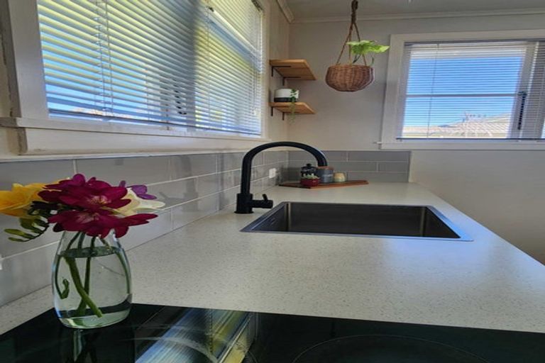 Photo of property in 8 Clifton Street, Bulls, 4818