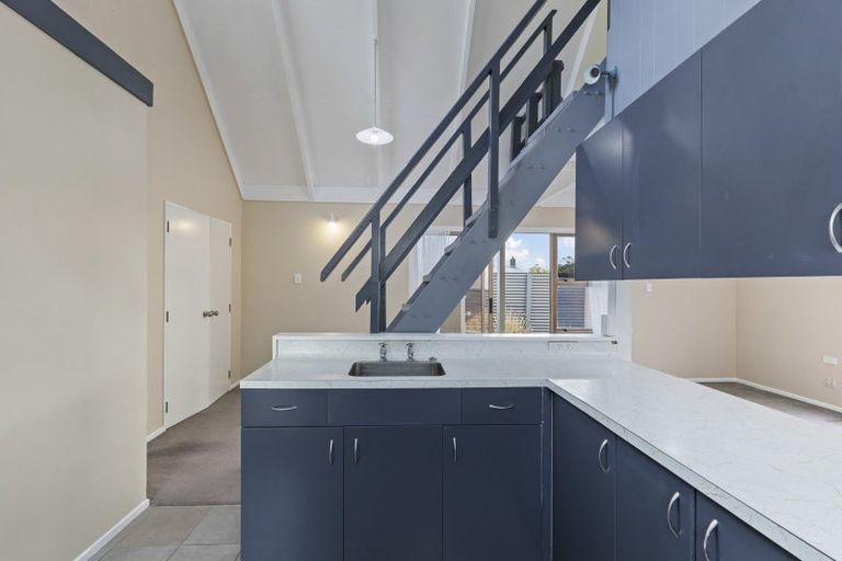 Photo of property in 1/9 Brierley Place, Marfell, New Plymouth, 4310