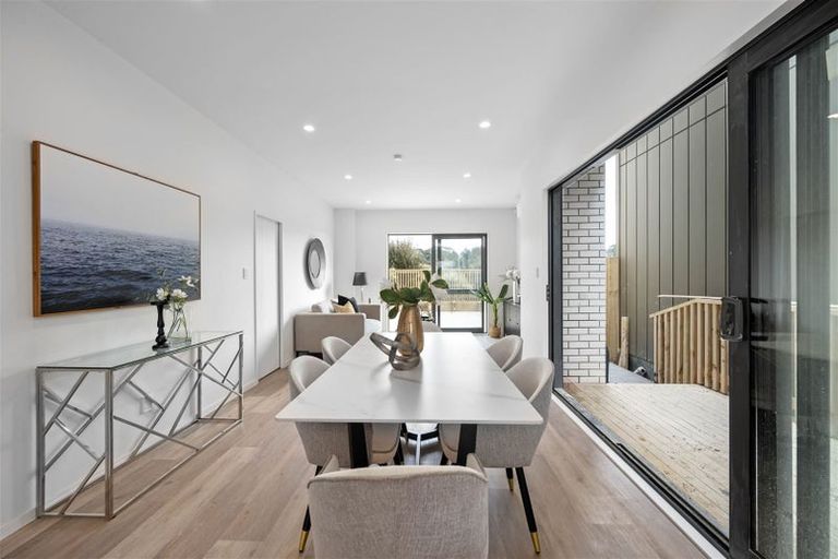 Photo of property in 73 Biokovo Street, Massey, Auckland, 0614