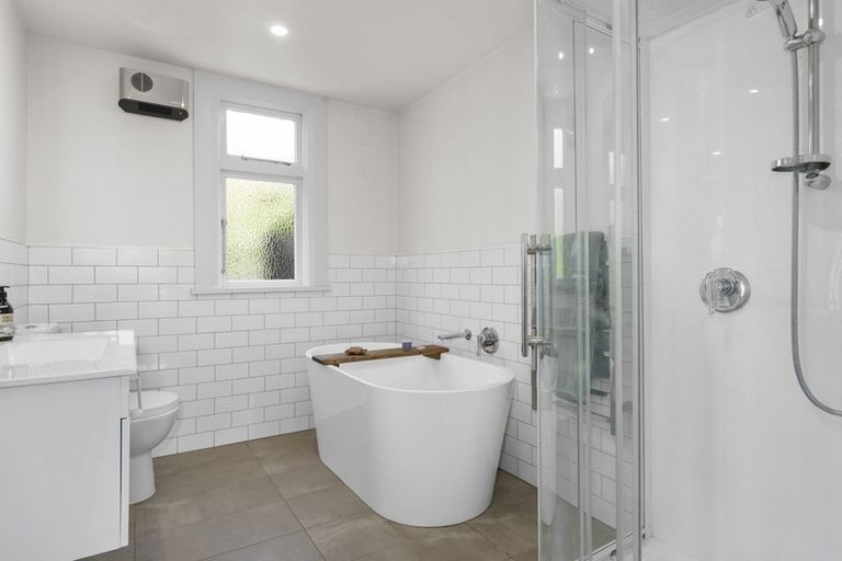 Photo of property in 15 Virginia Avenue, Broad Bay, Dunedin, 9014