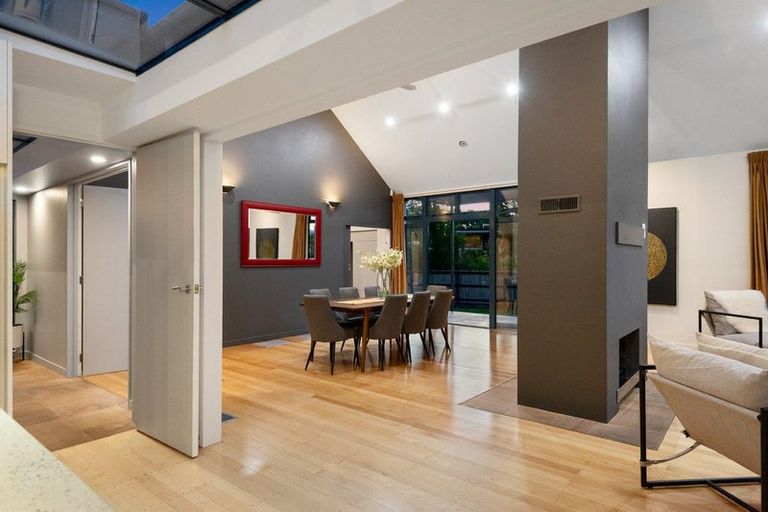 Photo of property in 105 Gladstone Road South, Dalmore, Dunedin, 9010