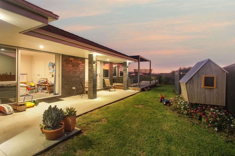 Photo of property in 1 Martingale Drive, Kingseat, Papakura, 2580