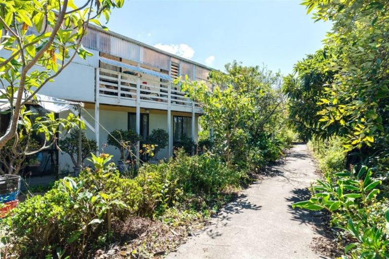 Photo of property in 300 State Highway 16, Kumeu, 0892