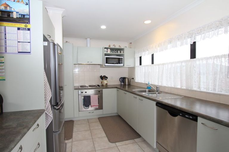 Photo of property in 279 Mahia Road, Weymouth, Auckland, 2103