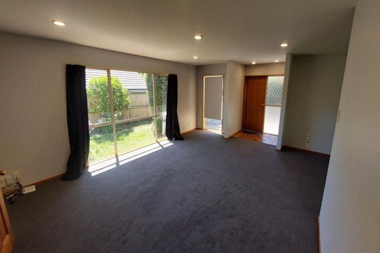 Photo of property in 2 Wardour Mews, Avonhead, Christchurch, 8042