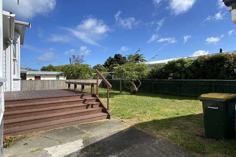 Photo of property in 131 Weraroa Road, Levin, 5510