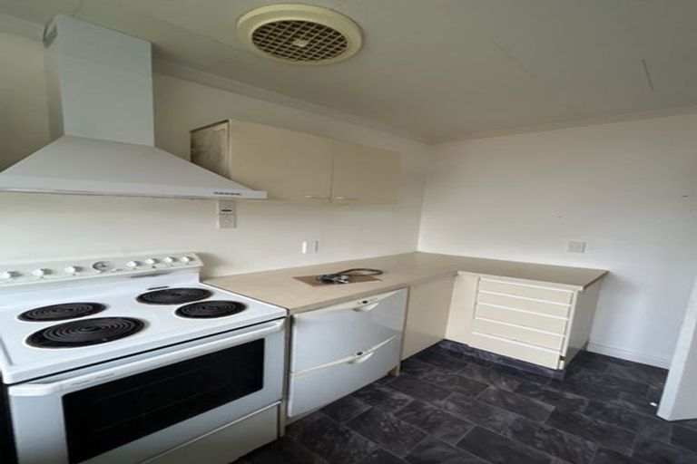 Photo of property in 1/412 Memorial Avenue, Burnside, Christchurch, 8053