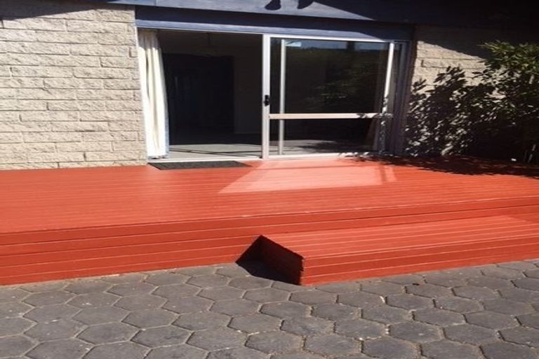 Photo of property in 2/73 Solomon Avenue, Redwood, Christchurch, 8051