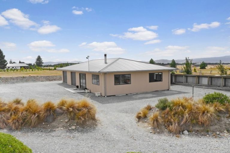 Photo of property in 9 The Drive, Twizel, 7999