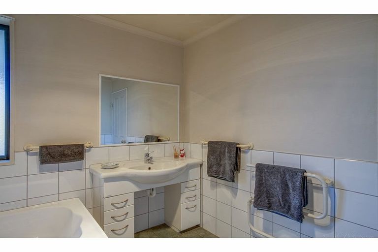 Photo of property in 1/74 Elizabeth Street, Seaview, Timaru, 7910