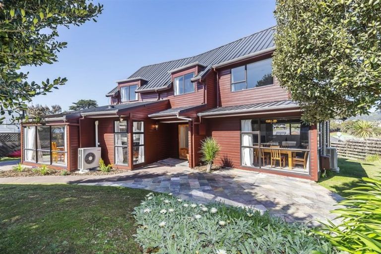 Photo of property in 19 Observatory Close, Whitby, Porirua, 5024