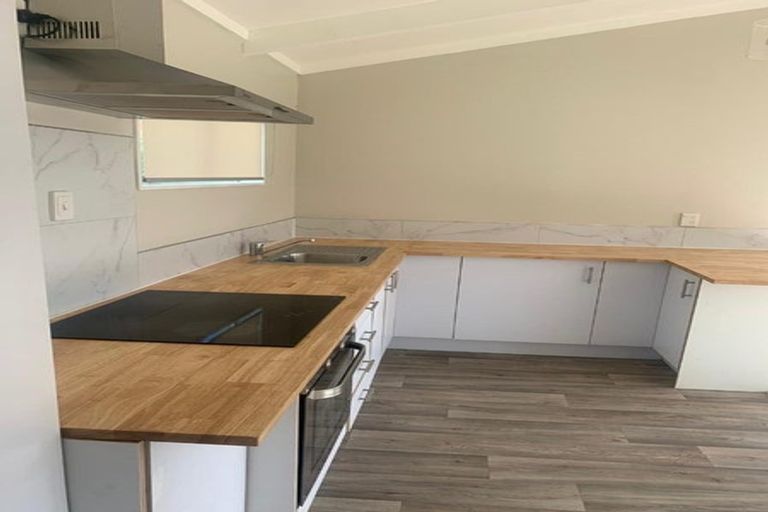 Photo of property in 26 Ranui Avenue, Ranui, Auckland, 0612