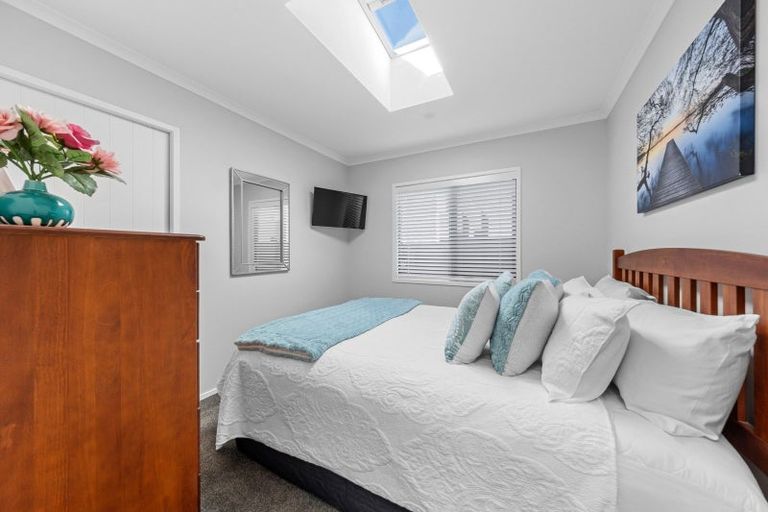 Photo of property in 19 Kotare Drive, Waiwhakaiho, New Plymouth, 4312