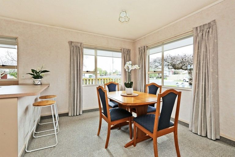 Photo of property in 1/427 Gloucester Street, Taradale, Napier, 4112