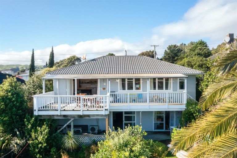 Photo of property in 34 Sievers Grove, Cannons Creek, Porirua, 5024