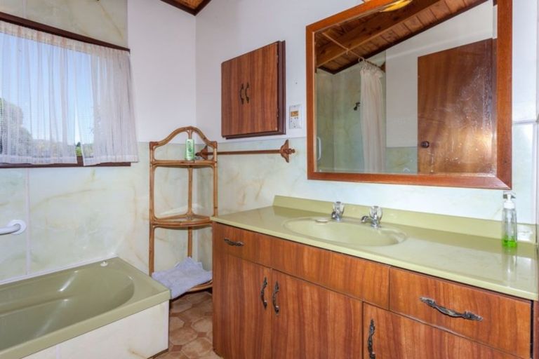 Photo of property in 207 Marie Crescent, Whangamata, 3620