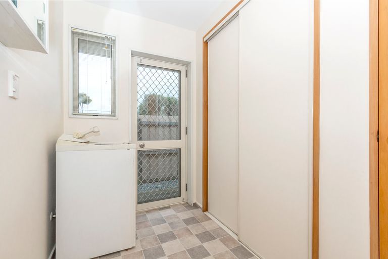 Photo of property in 1/449 Main South Road, Hornby, Christchurch, 8042