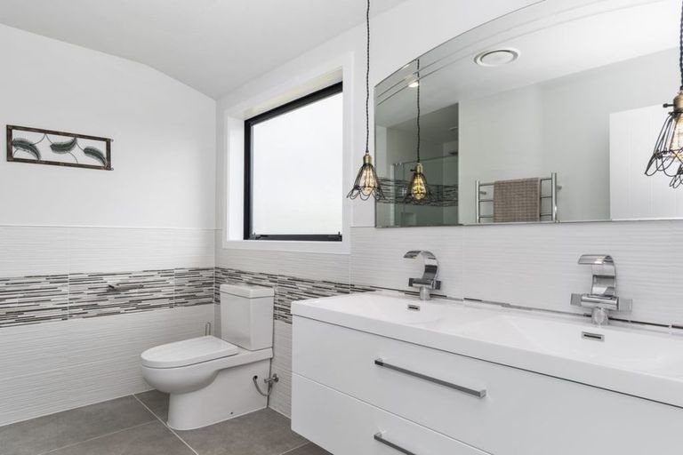 Photo of property in 3 Moira Close, Welcome Bay, Tauranga, 3175