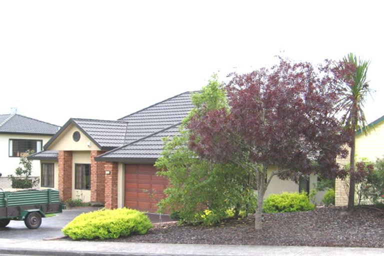 Photo of property in 5 Ruze Vida Drive, Massey, Auckland, 0614