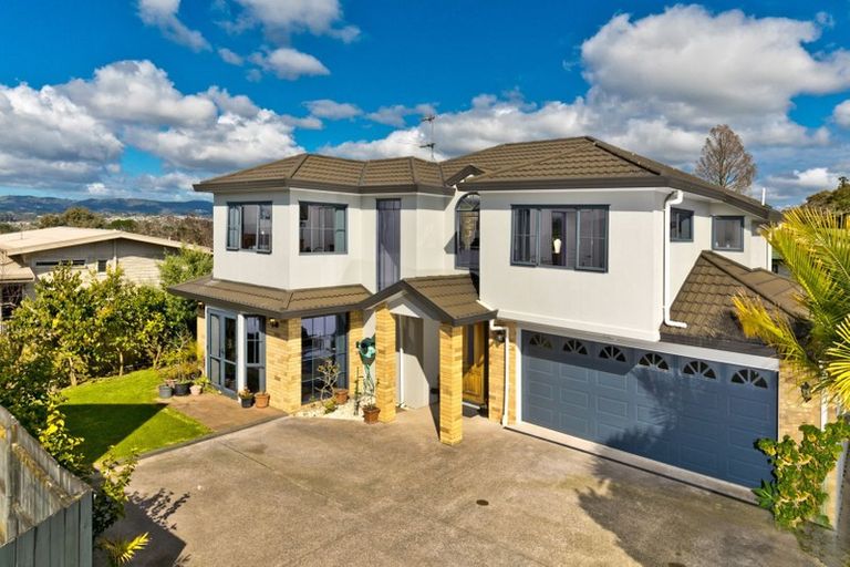 Photo of property in 5a Crompton Road, Massey, Auckland, 0614