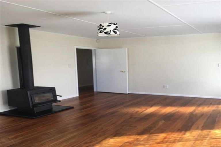 Photo of property in 86 Brandon Street, Featherston, 5710