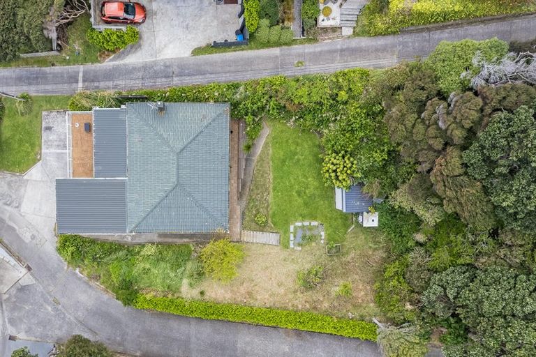 Photo of property in 28 Paremata Crescent, Paremata, Porirua, 5024