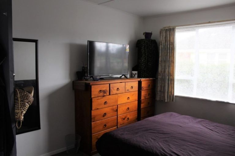 Photo of property in 16 James Street, Dannevirke, 4930