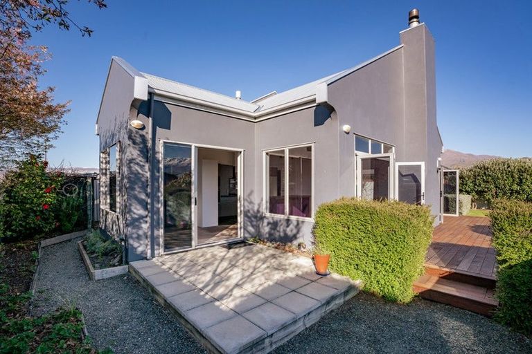 Photo of property in 8 Matthews Crescent, Cromwell, 9310