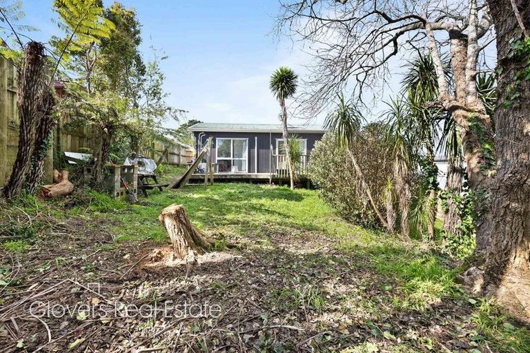 Photo of property in 3 Western Court, Sunnyvale, Auckland, 0612