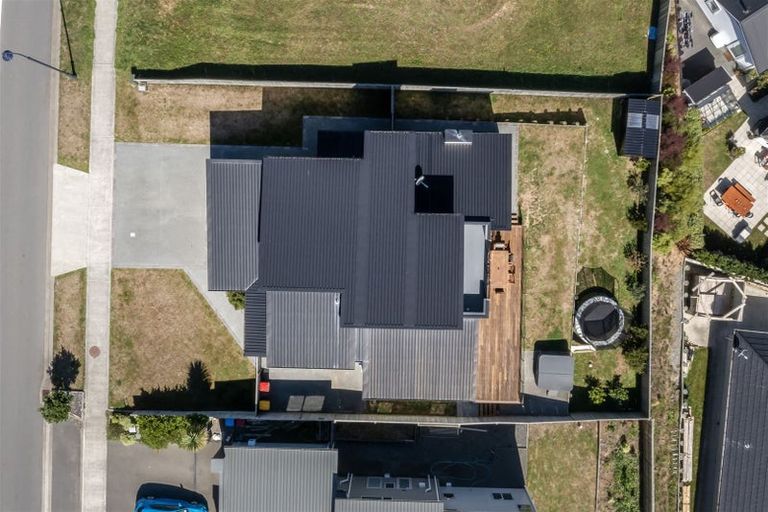 Photo of property in 78 Queen Charlotte Drive, Aotea, Porirua, 5024