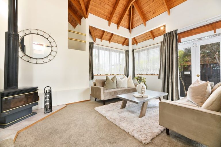 Photo of property in 5 Palmyra Way, Half Moon Bay, Auckland, 2012