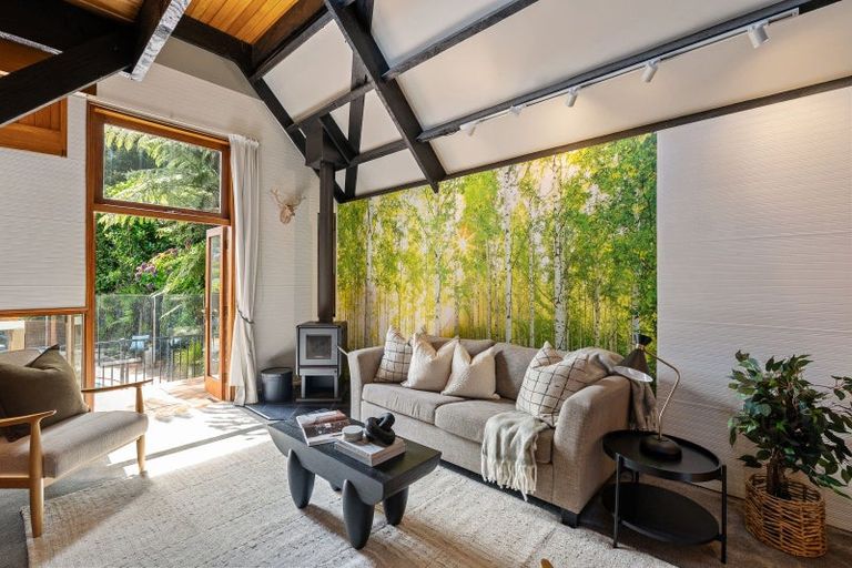 Photo of property in 52 Amapur Drive, Khandallah, Wellington, 6035