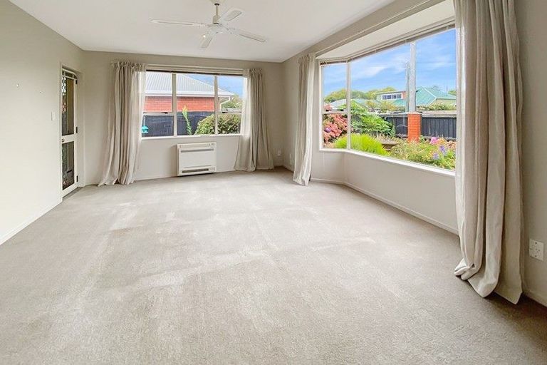 Photo of property in 135 Hawford Road, Opawa, Christchurch, 8023