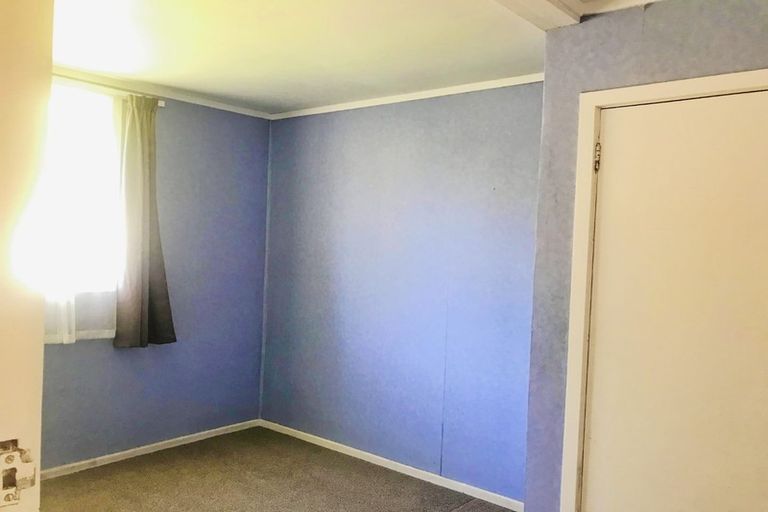 Photo of property in 2/9 Adriatic Avenue, Henderson, Auckland, 0612