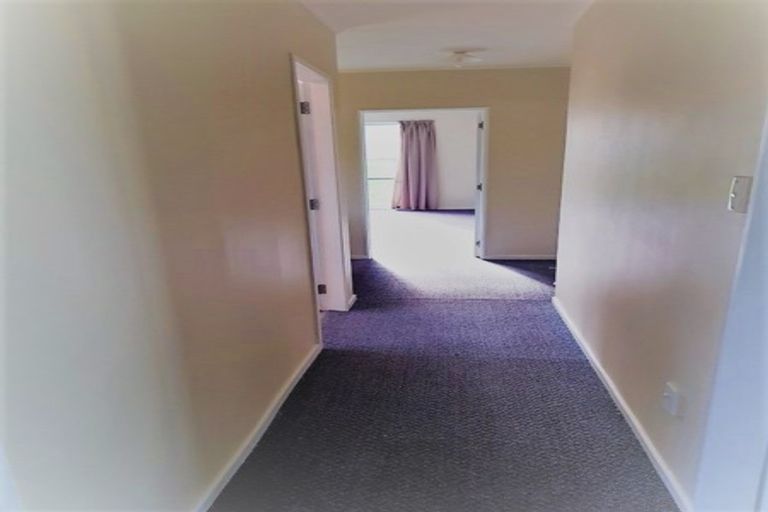 Photo of property in 18 Stipulate Place, Ascot Park, Porirua, 5024
