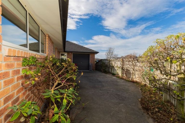 Photo of property in 16 Clifford Place, Amberley, 7410