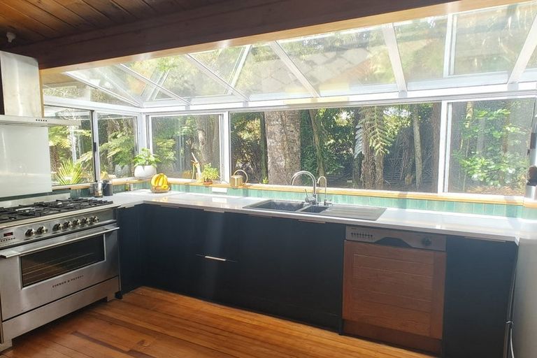 Photo of property in 26 Sylvan Valley Avenue, Titirangi, Auckland, 0604