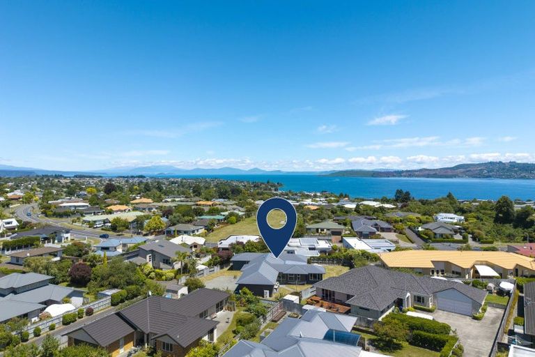 Photo of property in 7 Magnolia Rise, Waipahihi, Taupo, 3330