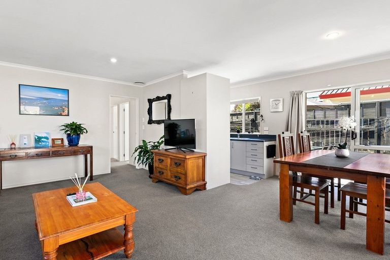 Photo of property in 4a Belray Place, Papamoa Beach, Papamoa, 3118