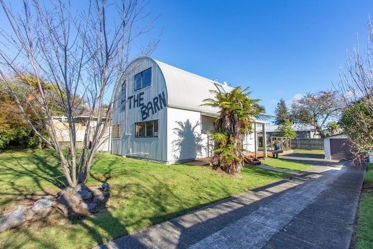 Photo of property in 6 Rinaha Place, Koutu, Rotorua, 3010