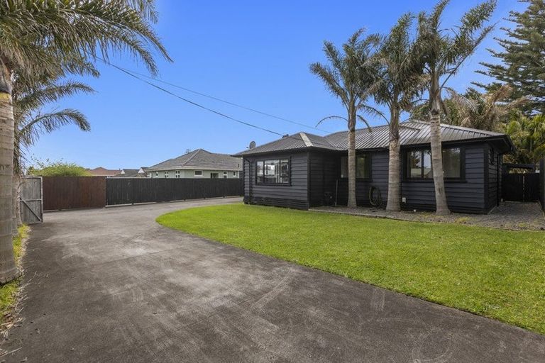 Photo of property in 145 Seaview Road, Westown, New Plymouth, 4310