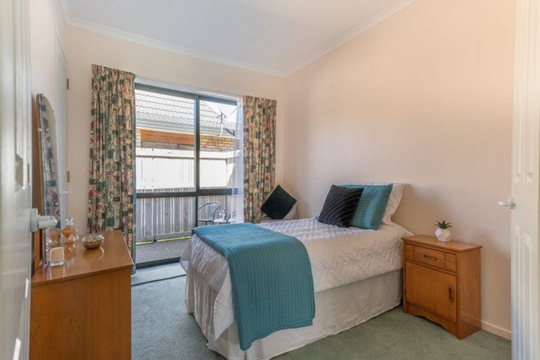 Photo of property in Redwood Village, 36/42 Main Road, Tawa, Wellington, 5028