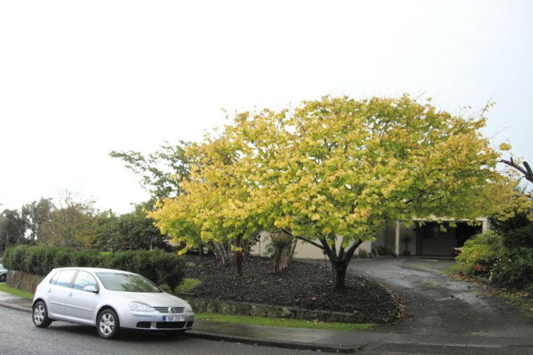 Photo of property in 7 Pleasant Place, Mellons Bay, Auckland, 2014