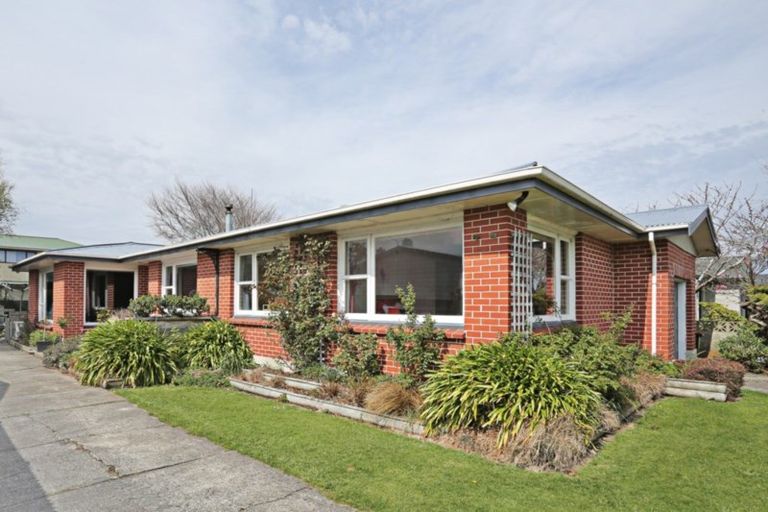 Photo of property in 27 Salford Street, Windsor, Invercargill, 9810
